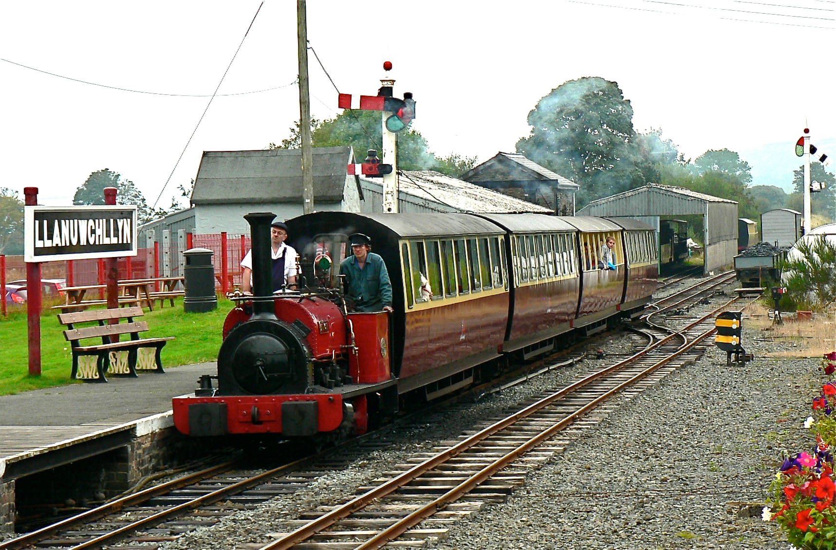 Bala lake railway train geograph.org.uk 4187001