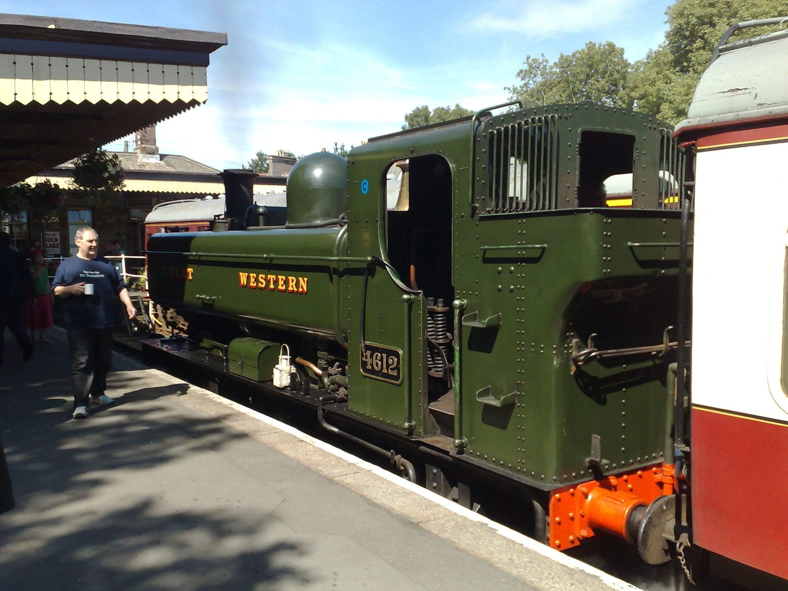 Gwr 0 6 0pt no. 4612 on the bodmin and wenford railway