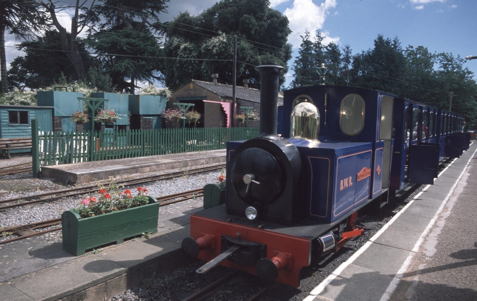 Bicton woodland railway in aug 2001 (1)